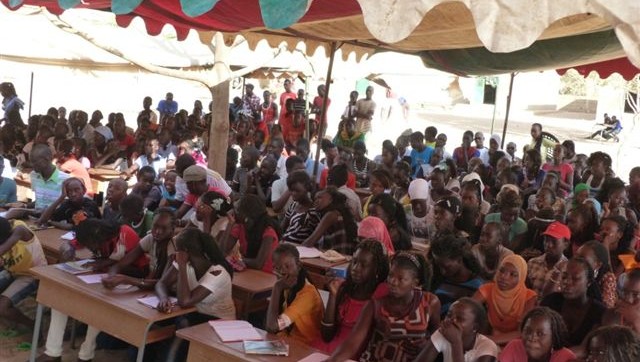 Conférence-débat sur les grossesses précoces au collège