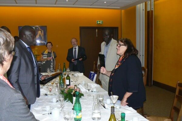 Très bel échange de Madame Rolande Brécy, conseiller général, présidente de la commission coopération décentralisée et la délégation somonoise